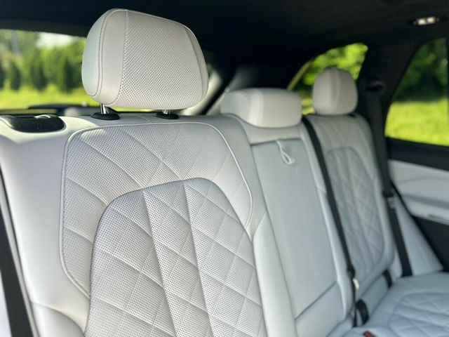 2023 BMW X5 xDrive45e Plug-In Hybrid - 22911753 - 33
