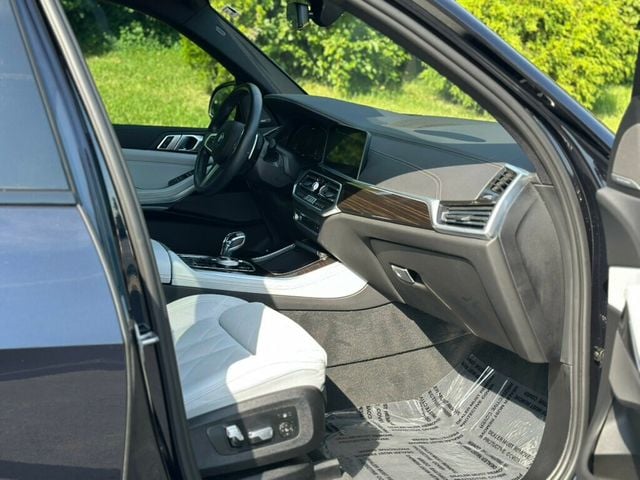 2023 BMW X5 xDrive45e Plug-In Hybrid - 22911753 - 34
