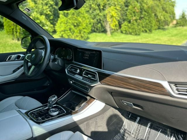 2023 BMW X5 xDrive45e Plug-In Hybrid - 22911753 - 37