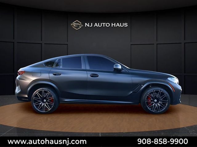 2023 BMW X6 M -'s photo