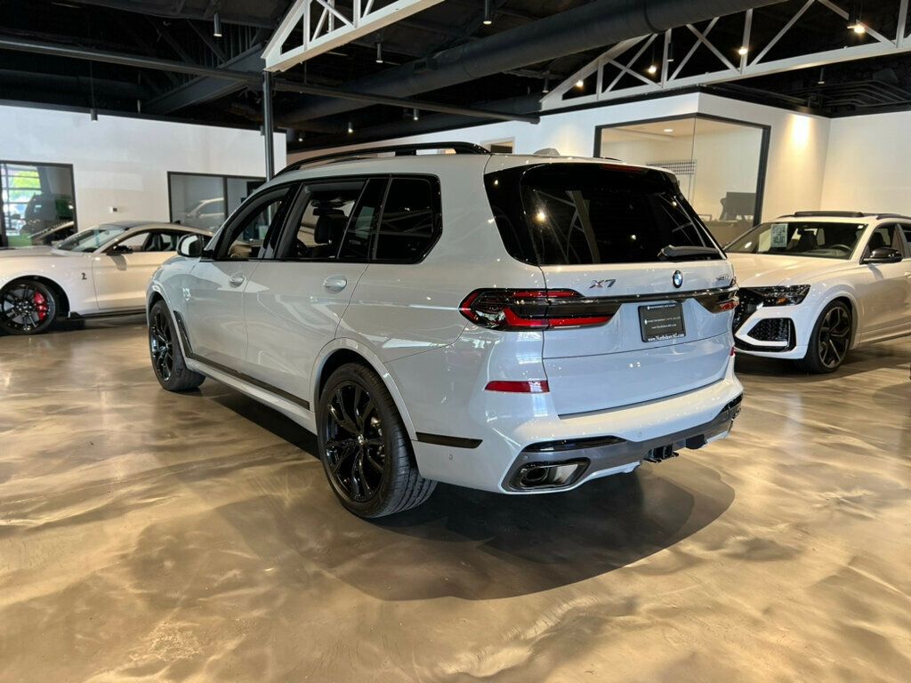 2023 Bmw X7 xDrive40i photo 3