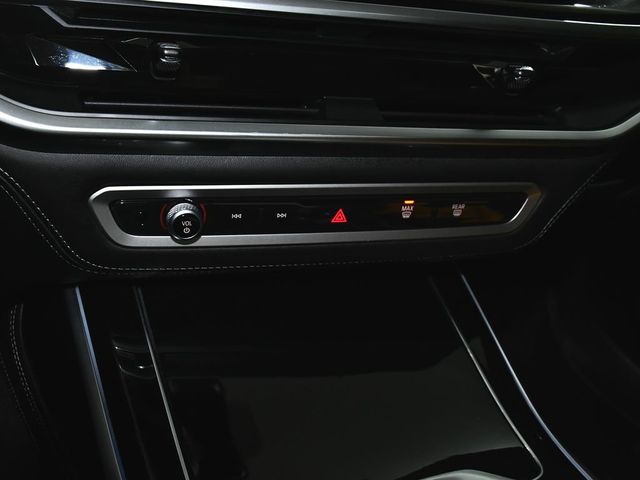 2023 BMW X7 M60i - 23063412 - 40