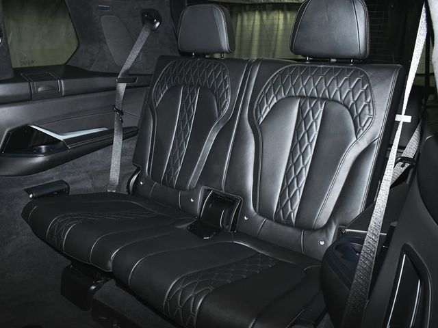 2023 BMW X7 M60i - 23063412 - 71