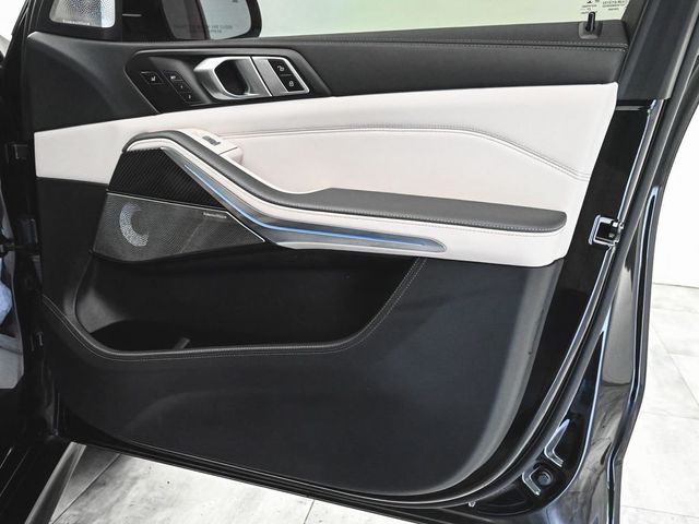 2023 BMW X7 M60i - 23038982 - 11