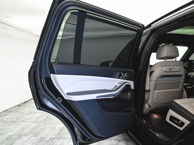 2023 BMW X7 M60i - 23038982 - 12