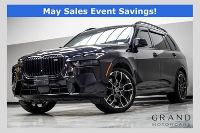 2023 BMW X7