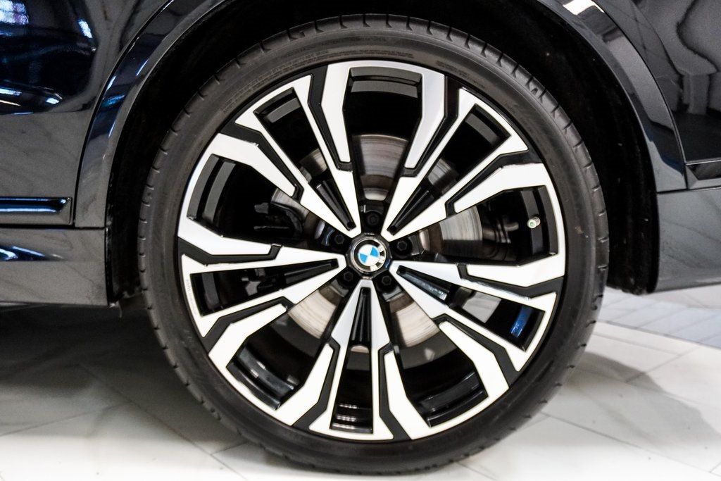 2023 Bmw X7 M60i photo 9