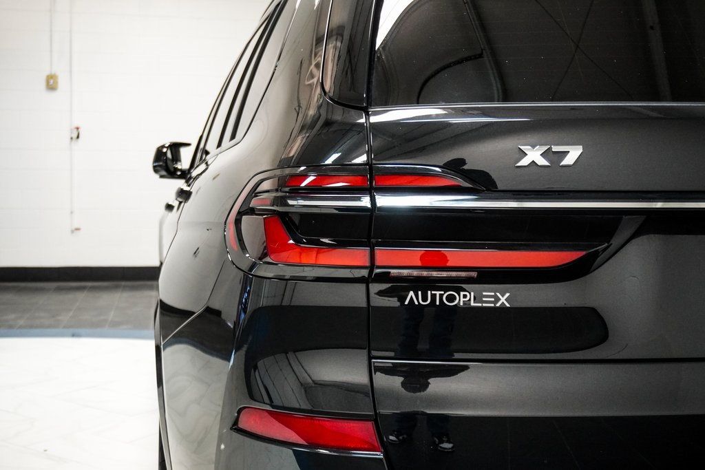 2023 Bmw X7 M60i photo 12