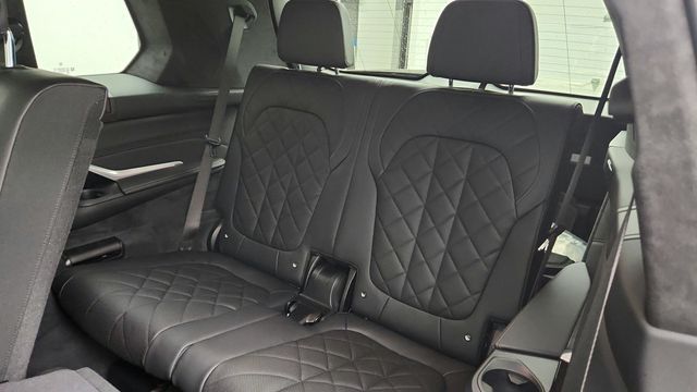 2023 BMW X7 M60i Sports Activity Vehicle - 22944266 - 22