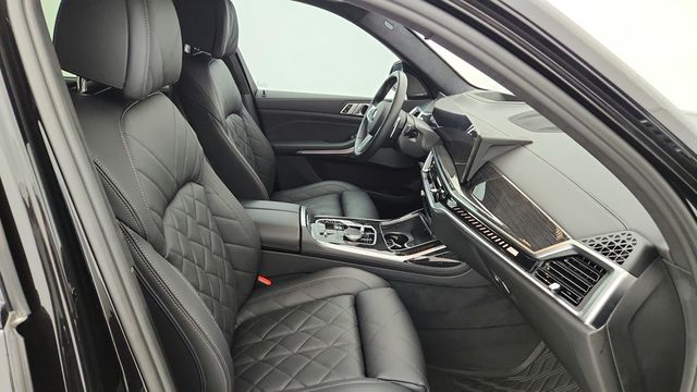 2023 BMW X7 M60i Sports Activity Vehicle - 22944266 - 25