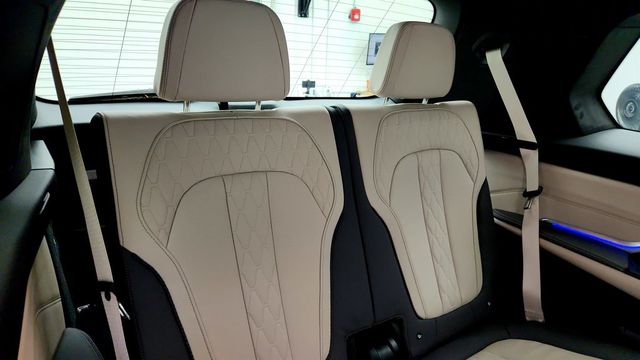 2023 BMW X7 M60i Sports Activity Vehicle - 23035611 - 22
