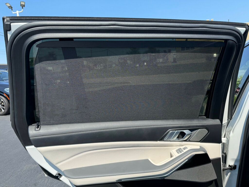 2023 BMW X7 M60i Sports Activity Vehicle - 23049271 - 17