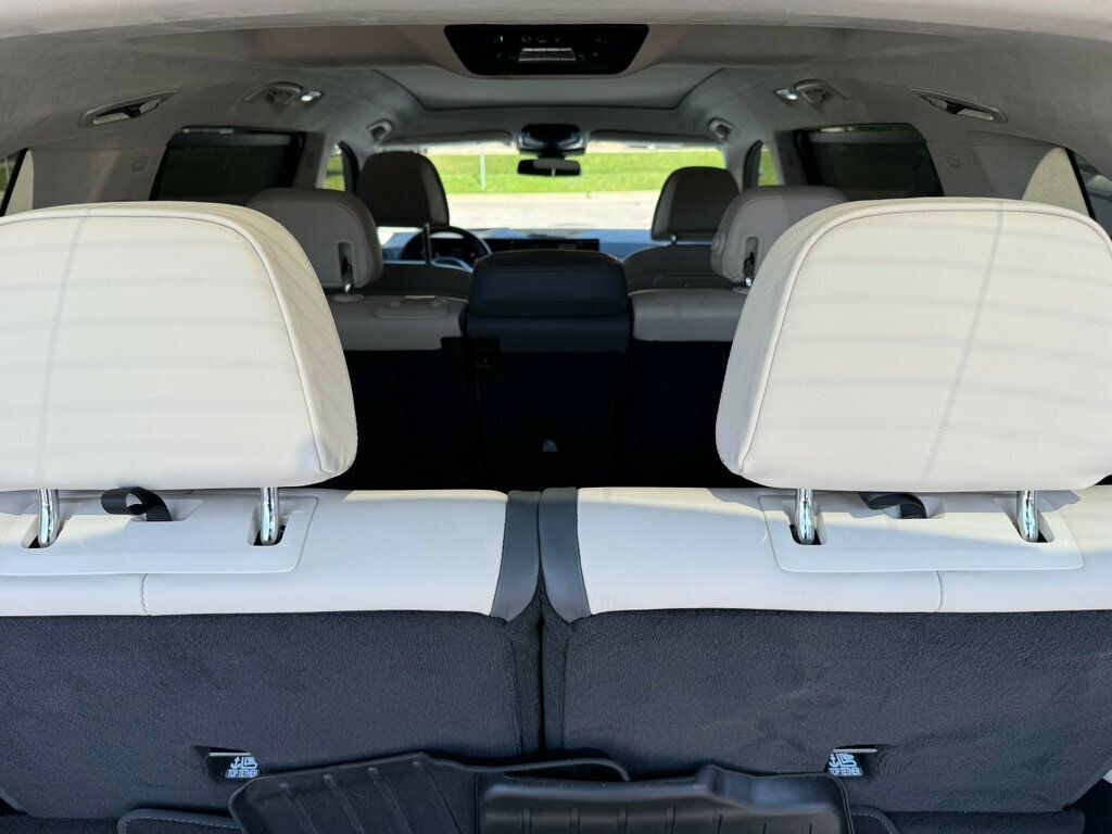 2023 BMW X7 M60i Sports Activity Vehicle - 23049271 - 38