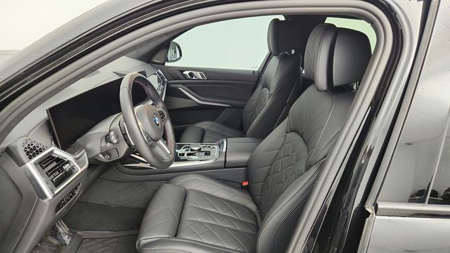 2023 BMW X7 M60i Sports Activity Vehicle with Climate Comfort Package - 22944266 - 20