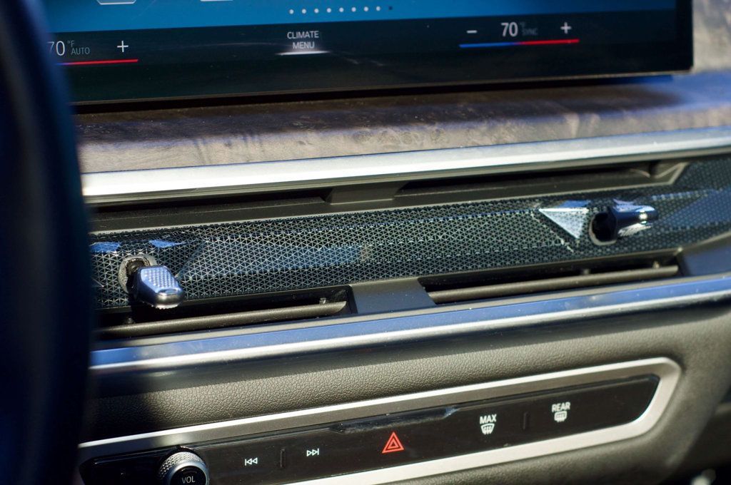 2023 BMW X7 MSRP$86695/PremiumPkg/ClimateComfortPkg/M-SportPkg/NAV - 22970398 - 27