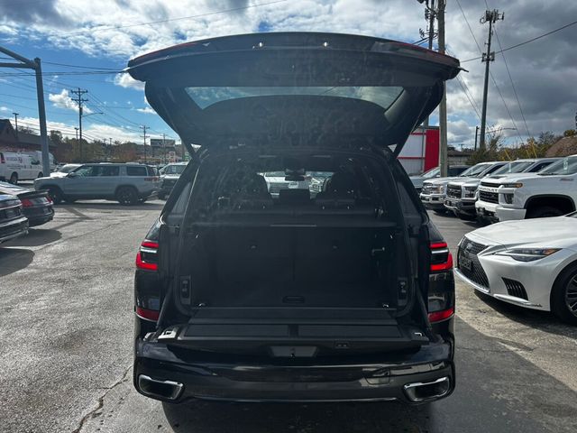 2023 BMW X7 MSRP$88045/M-SportPkg/ParkingAssistancePkg/PremiumPkg/NAV - 22940124 - 16