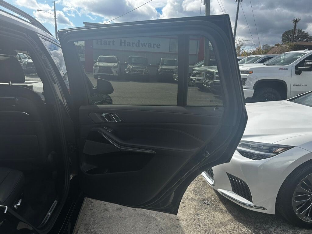 2023 BMW X7 MSRP$88045/M-SportPkg/ParkingAssistancePkg/PremiumPkg/NAV - 22940124 - 19