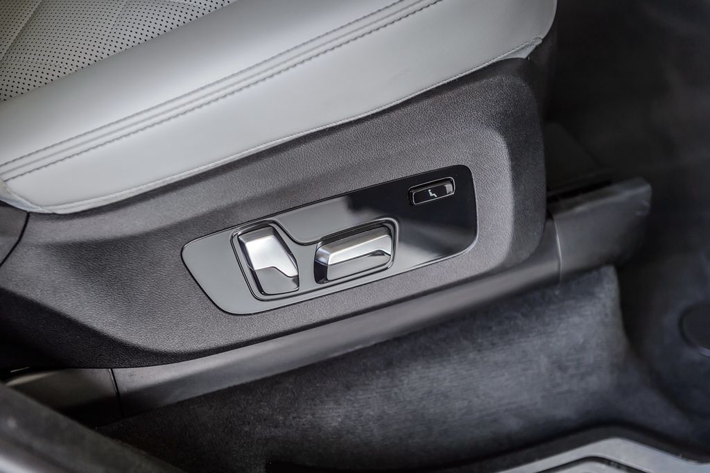 2023 BMW X7 X7 40i xDRIVE M SPORT -  BROOKLYN GRAY ON IVORY - NAV - PANO  - 23007546 - 52