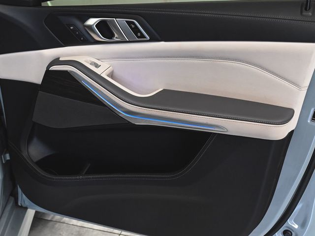 2023 BMW X7 xDrive40i - 22996626 - 11