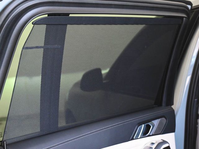 2023 BMW X7 xDrive40i - 22996626 - 13