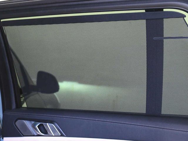 2023 BMW X7 xDrive40i - 22996626 - 16