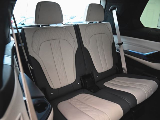 2023 BMW X7 xDrive40i - 22996626 - 36