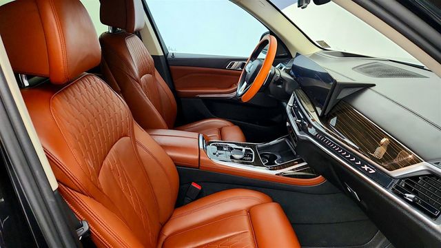 2023 BMW X7 xDrive40i SAV w/ Premium Pkg, Merino Leather & Park Assist Pkg - 23079087 - 23