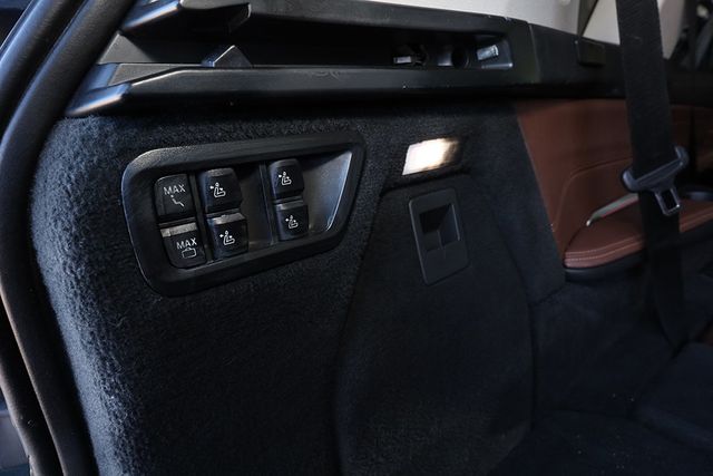 2023 BMW X7 xDrive40i Sports Activity Vehicle - 23044248 - 21