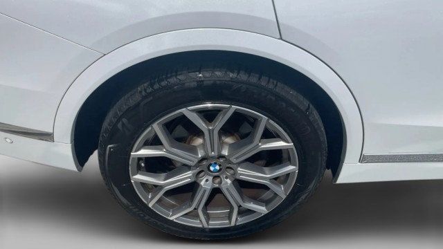 2023 BMW X7 xDrive40i Sports Activity Vehicle - 23057182 - 3