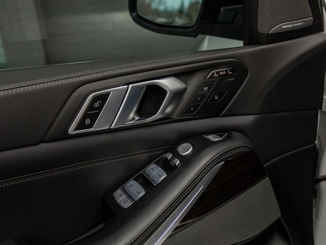 2023 BMW X7 xDrive40i Sports Activity Vehicle - 22951745 - 29