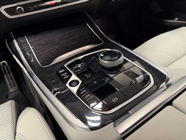 2023 BMW X7 xDrive40i Sports Activity Vehicle - 22982900 - 31