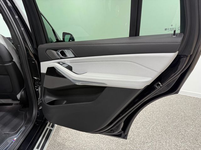 2023 BMW X7 xDrive40i Sports Activity Vehicle - 22982900 - 52