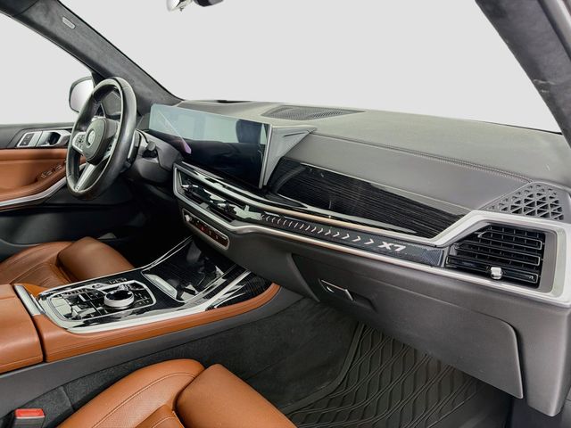 2023 BMW X7 xDrive40i Sports Activity Vehicle - 23035317 - 32