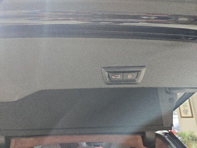 2023 BMW XM Sports Activity Vehicle - 22954400 - 7