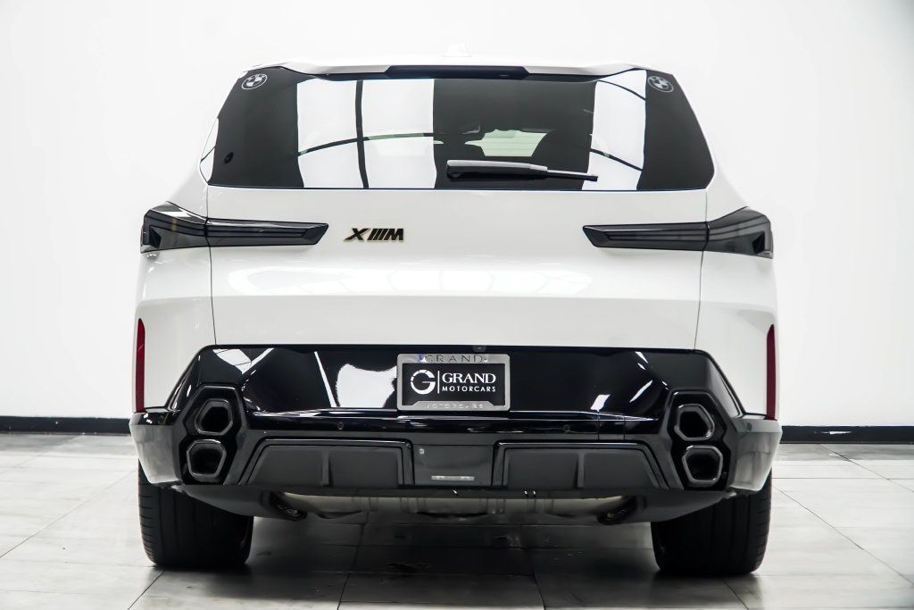 BMW XM photo 14