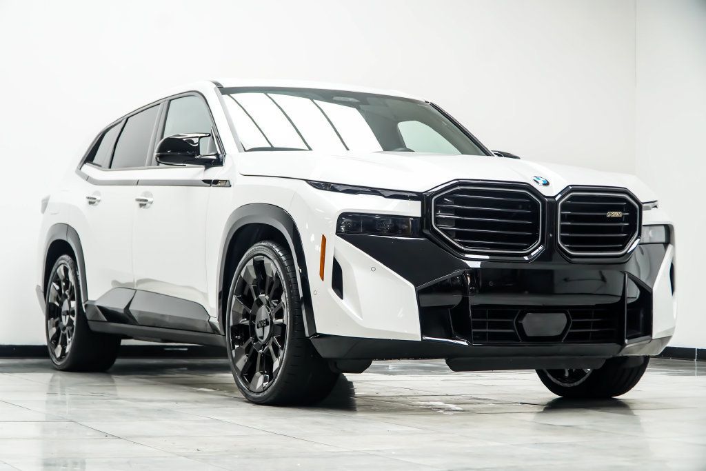 BMW XM photo 4
