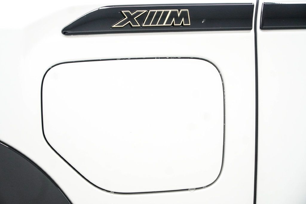 BMW XM photo 8