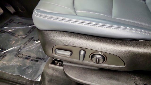 2023 Buick Enclave AWD 4dr Essence w/ Experience Buick Package - 23026785 - 11