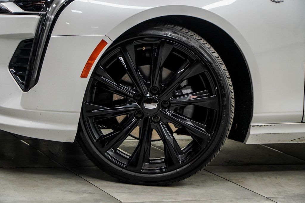 2023 Cadillac CT4 Luxury photo 3