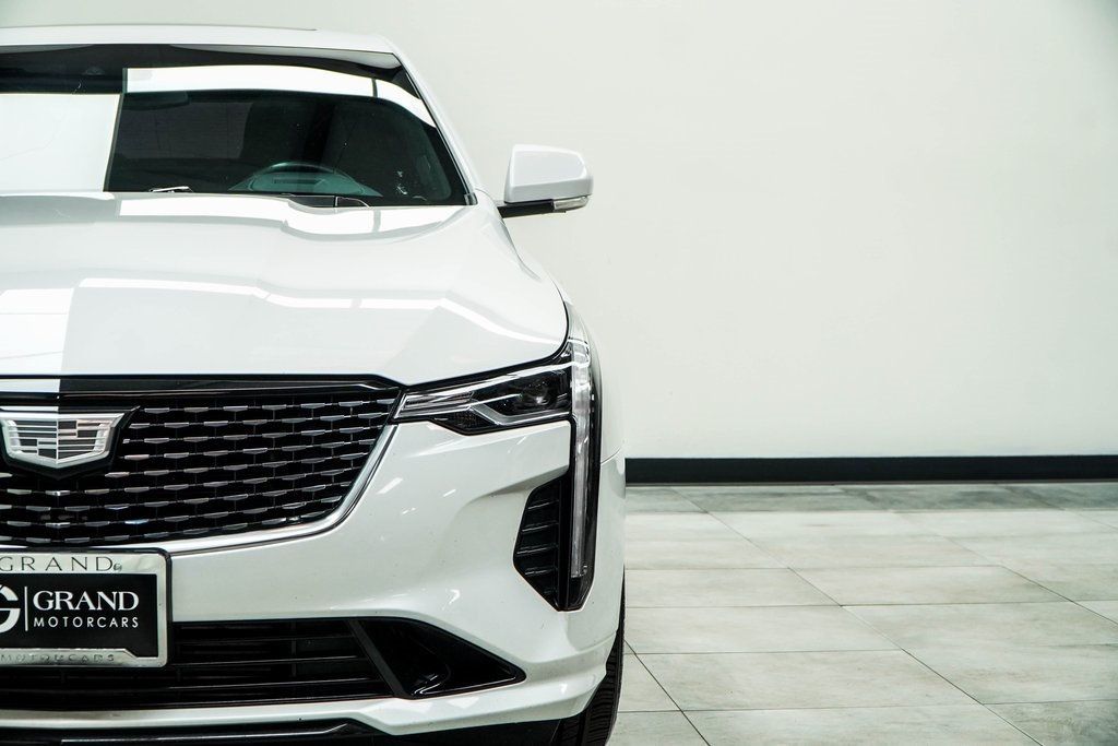2023 Cadillac CT4 Luxury photo 4