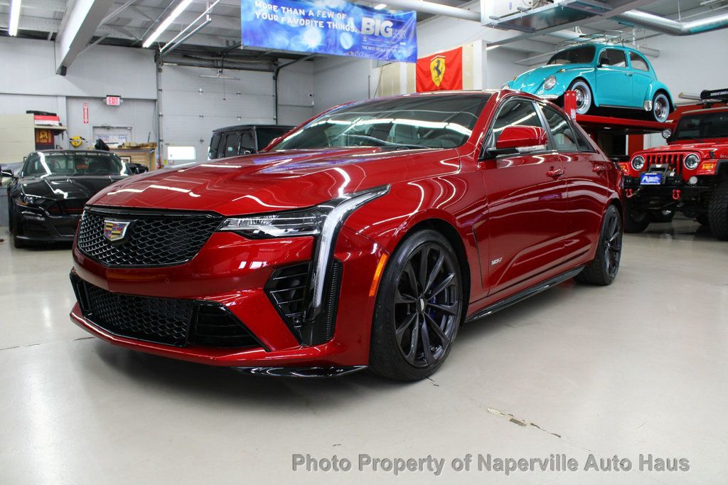 2023 Cadillac CT4 photo 2
