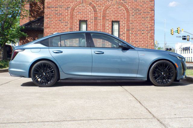 2023 Cadillac CT5-V CT5-V/PremiumPkg/HeadsUpDisplay/ClimatePkg/BlindZoneAlert/NAV - 23004880 - 3