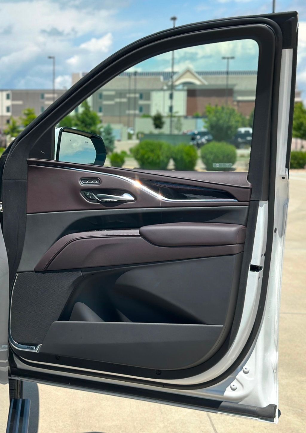 2023 Cadillac Escalade Sport Platinum photo 12