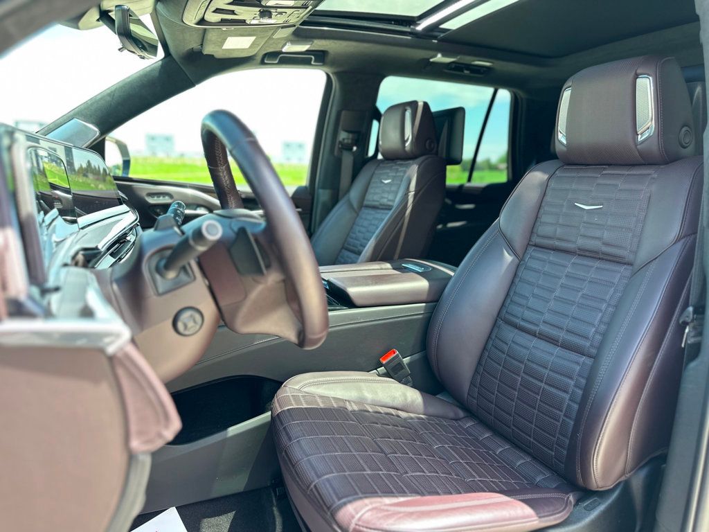 2023 Cadillac Escalade Sport Platinum photo 14