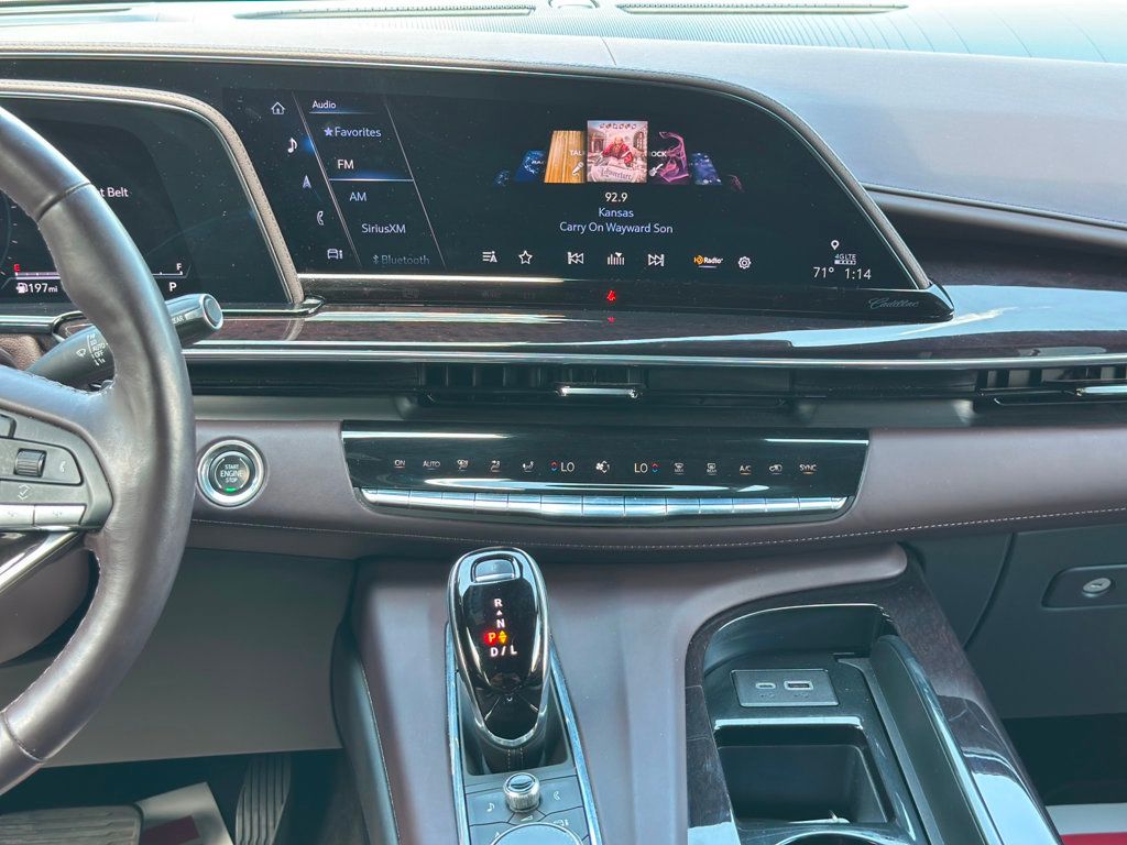 2023 Cadillac Escalade Sport Platinum photo 25