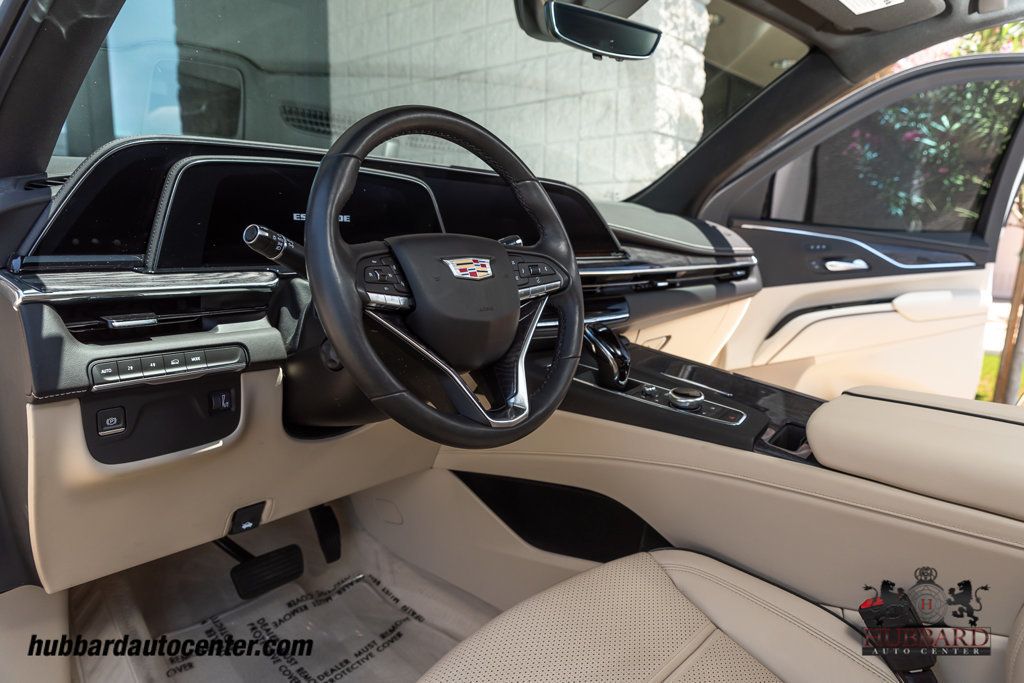 2023 Cadillac Escalade Premium Luxury photo 13