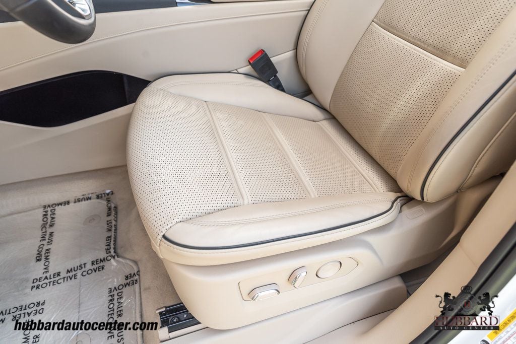 2023 Cadillac Escalade Premium Luxury photo 14