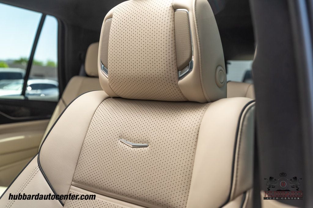 2023 Cadillac Escalade Premium Luxury photo 17