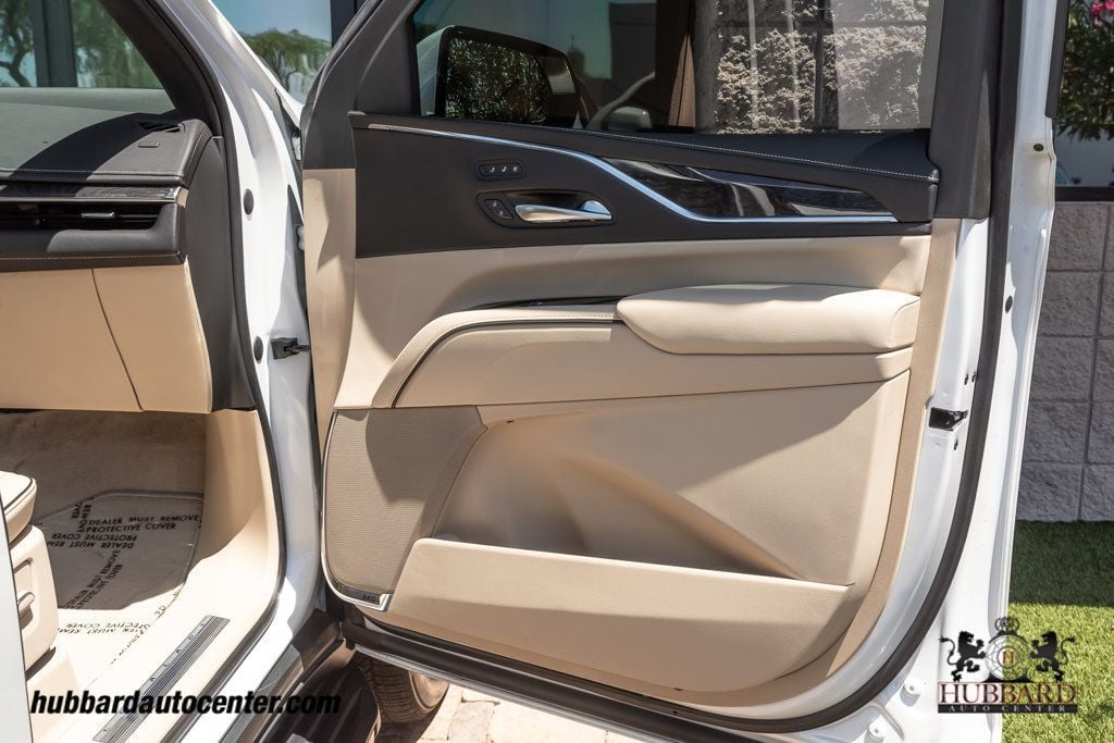 2023 Cadillac Escalade Premium Luxury photo 19