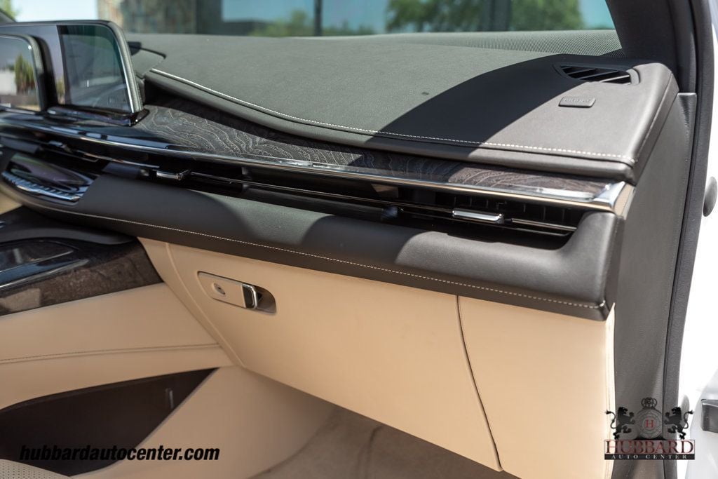 2023 Cadillac Escalade Premium Luxury photo 21